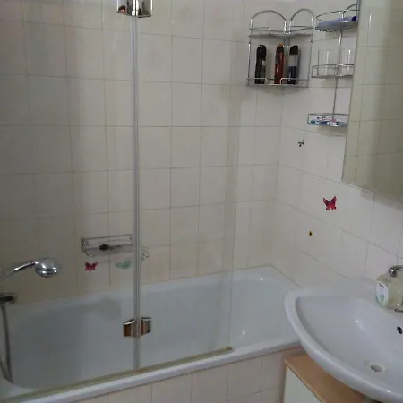 Apartament *